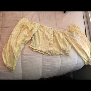 F21 Cropped button down off shoulder top size: M